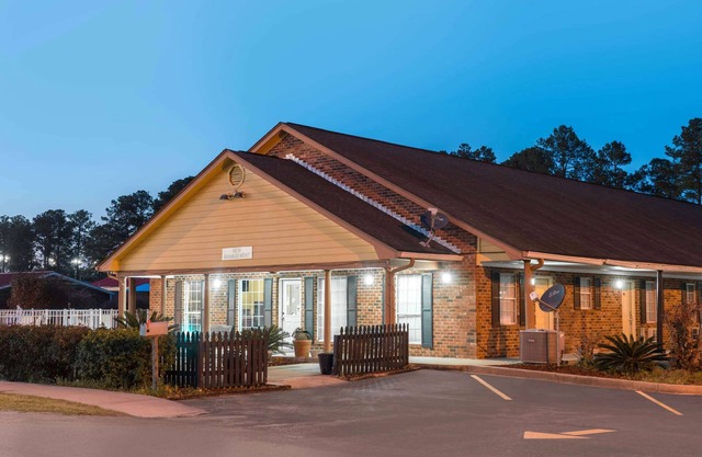 Travelodge by Wyndham Santee