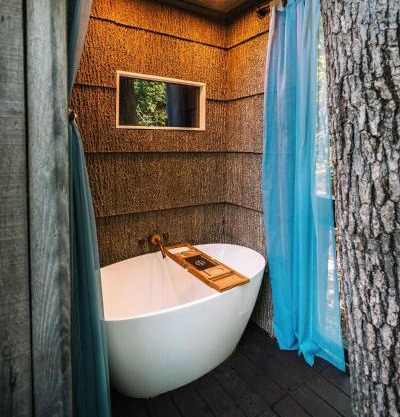 Treetop Hideaways: Redbud Treehouse in Chattanooga