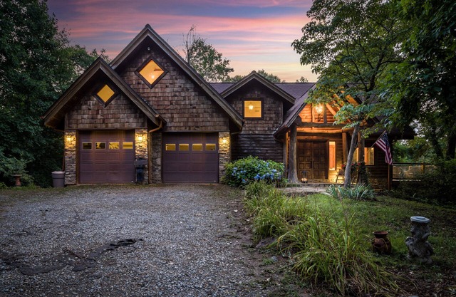 Treetop Lodge family & pet friendly