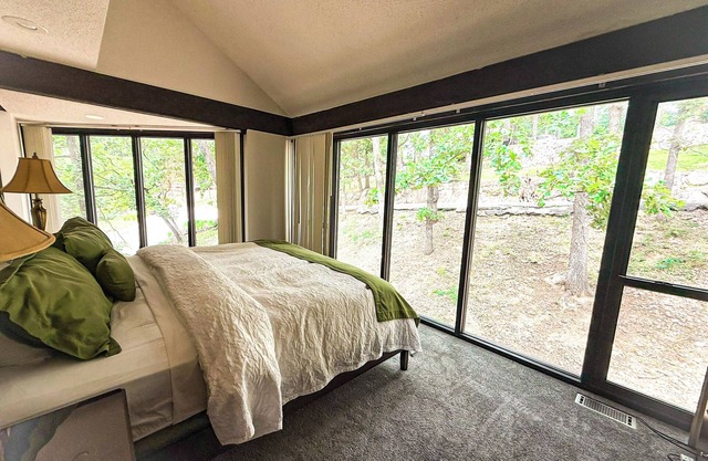 Treetop Village55-3Bed/3Bath/Pools/Dock/Pickleball/Fitness Center-6-8PP-Four Seasons Area