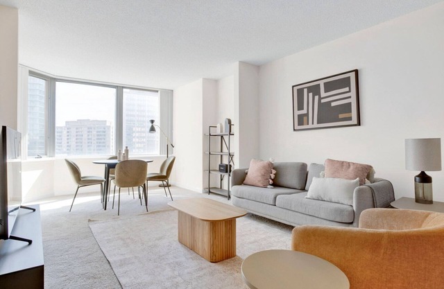 Trendy Bethesda 1BR w/Gym, Pool & Concierge, near Metro, by Blueground