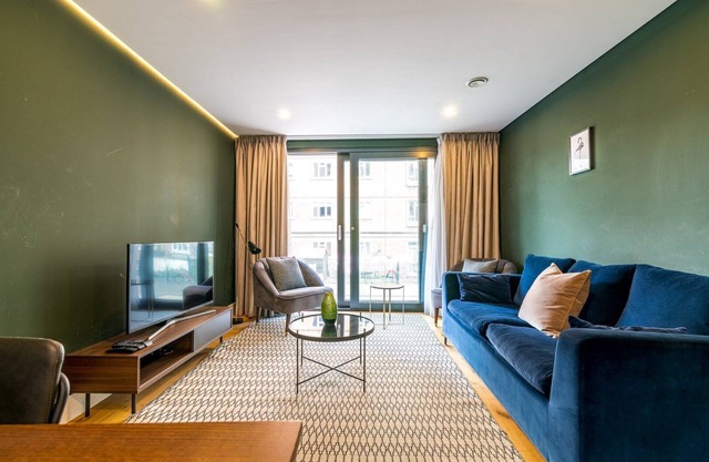 Trendy Kings Cross Flat