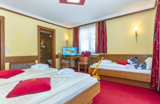 Triple room with shower, bathtub - NEW from winter: Alpenhof Aparthotel