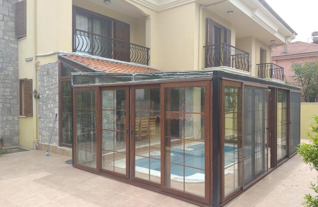 Triplex villa