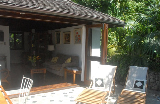 Tropical Garden Cottage