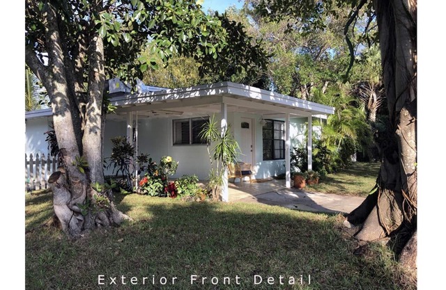 Tropical painter and writer retreat
