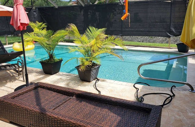 Tropical pool home