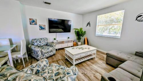 Tropical Retreat B