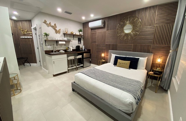 🏖️Tropical Sea, Private Studio.Near IMG and Beaches!