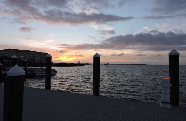 True on the water FL vacation! Extra's included! Fun marina with a lot to do!