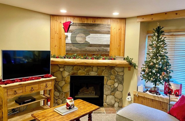 True Ski-in Ski-Out at Snowflake Chair Lift with Hot Tubs and Fireplace 715 sqft