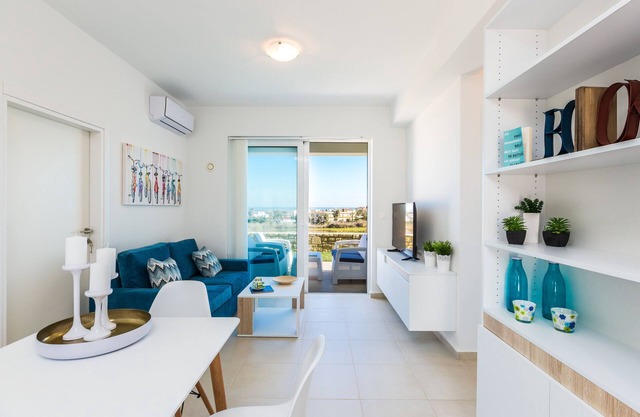 TSV 17- Sunny 2-bedroom villa in Triton Sea View development