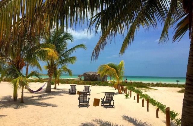 Tucan, 2 King Bedroom at the Beach with Terrace