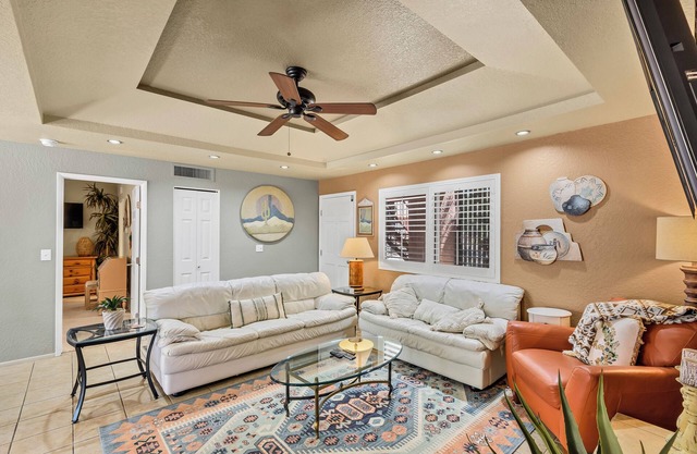 Tucson Escapes at Sabino Cnyn King, queen, office, pets, pool, and pickle ball