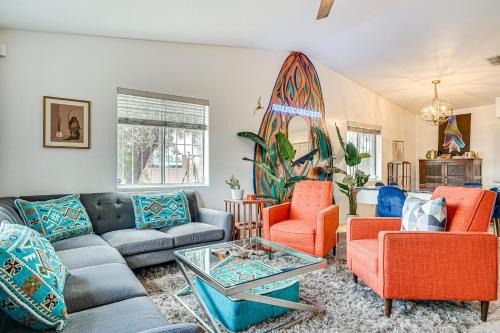 Tucson Retreat with Fire Pit 4 Mi to Downtown!