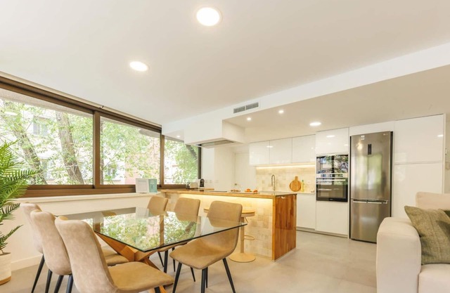 Turbau Entresol A - Holiday Apartment Rental Girona | Bravissimo