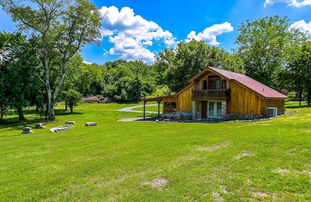 TURKEY CREEK | Cozy Cabin Near Jack Daniels & More