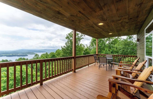 Turkey Hollow cabin with a private hot tub!