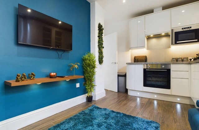 Turquoise Cove | Brighton Central | 2 Beds