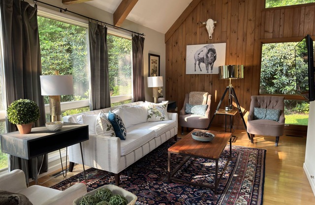 Twin Ponds: Intown Highlands Home-Close to Waterfalls and Hiking, 5 min to OEI