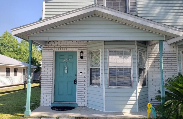 Two bedroom/1.5 Bath Townhouse at Rainbow River