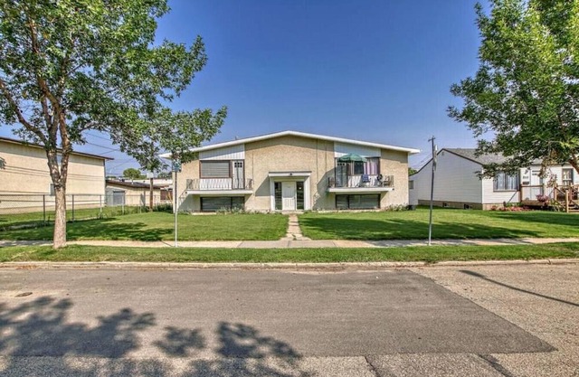 Two Bedroom Apartment - Cute, Spacious and Stylish
