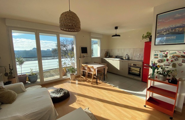 Two-bedroom apartment with balcony