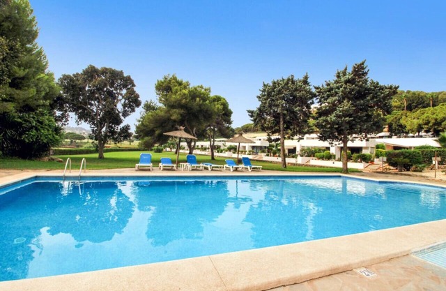 Two Bedroom Frontline Golf Bungalow with Communal Pool
