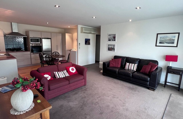 Two bedroom self contained apartment in beautiful Wānaka