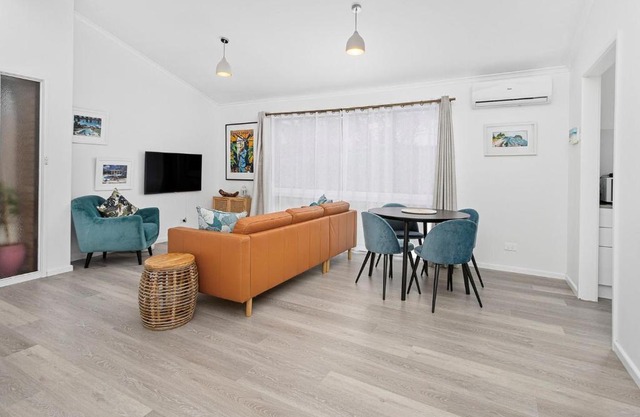 Two Pines Beach Cottage