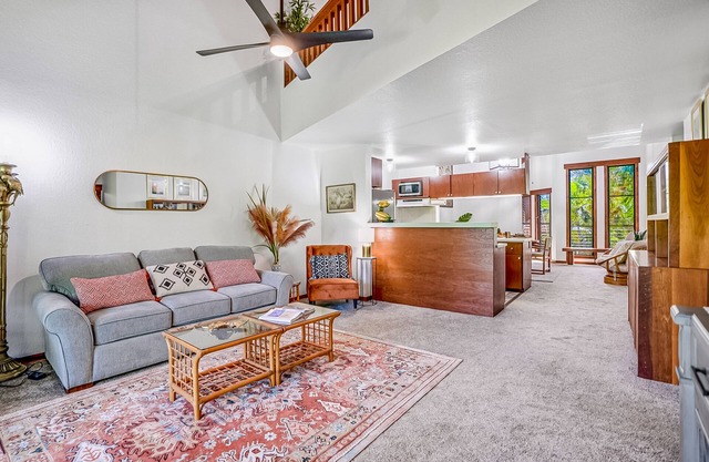 Two-story condo in central Poipu with lanai, pool & W/D - walk to Baby Beach