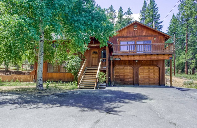 Two-Story Home w/Two Decks & Fireplaces, Private Hot Tub & Mountain Views