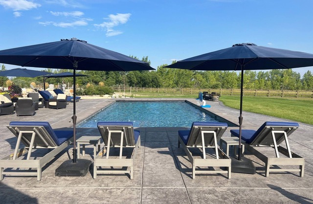 Ultimate Family Retreat: Resort-Style Living, Lake & Mountain Views, Sleeps 20+