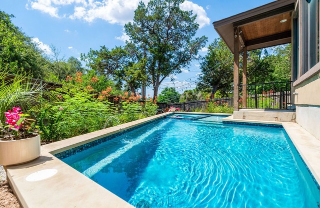 Ultimate Group Stay: Pool, Game Room & Hot Tub