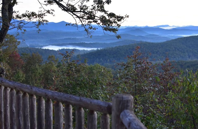 Ultimate Log Cabin Experience with EPIC Breathtaking Views