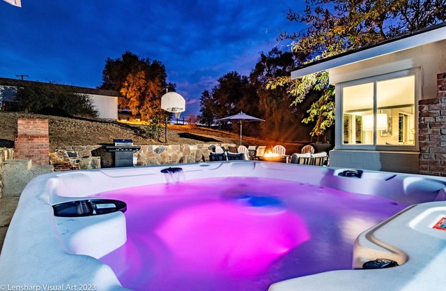 Ultimate Relaxation Retreat w/Game Room & Hot Tub