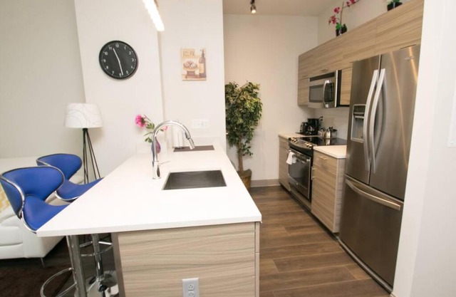 ULTRA MODERN NEW 1BR 1BA BY RITTENHOUSE DOORMAN!!!