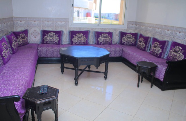 Un Très Grand Appartement Avec 3 Chambres