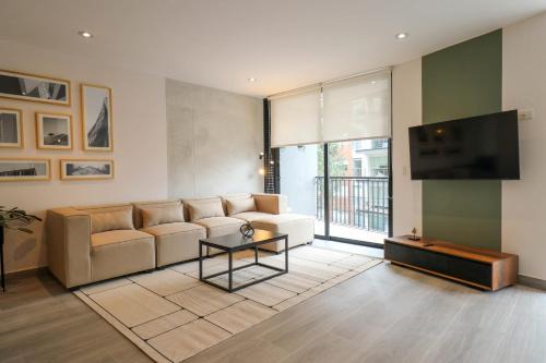 Unique 2BR in Miraflores