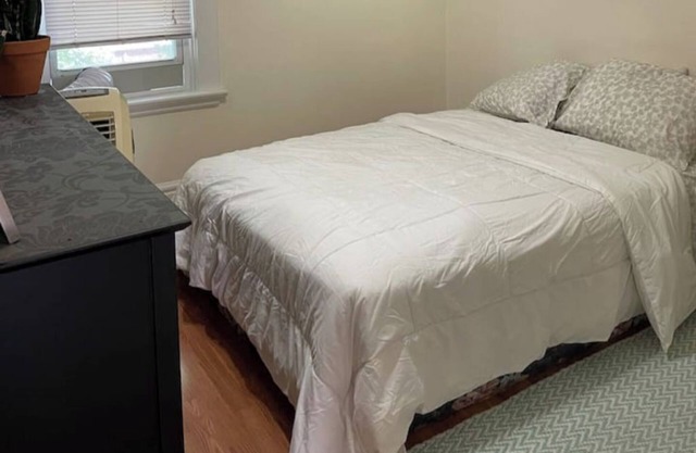 Unique Boho Unit Close to Downtown