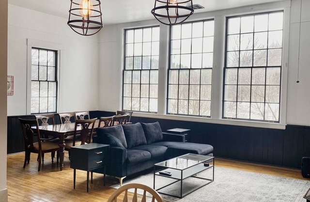 UNIQUE/HISTORIC STAY IN AN 1874 ERA SCHOOLHOUSE!
