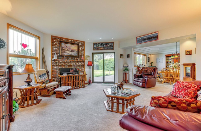 Unique Home w/Beautiful Mtn Views!