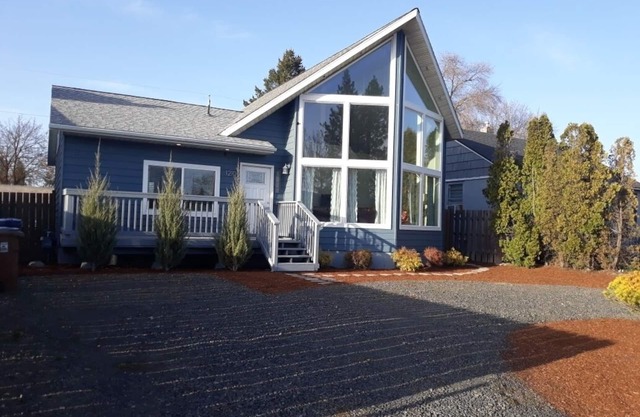 Unique Loft house in North Spokane