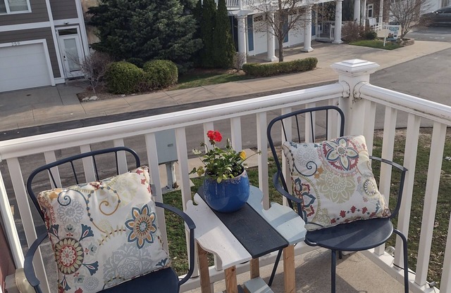Uniquely Artistic Mid-Town Traverse City Condo.