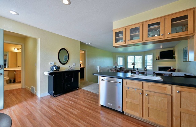 Unit 110 2 Bd/2 Ba Condo 2 Bedroom Condo by RedAwning