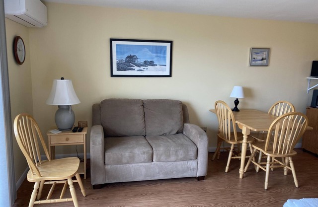 Unit #16 - 2nd Floor Efficiency, with A/C