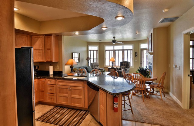 Unit 411a 1 Bd/1 Ba Condo 1 Bedroom Condo by RedAwning