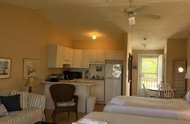 Unit #46 - 2nd Floor Deluxe Studio with A/C