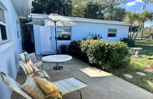 Unit B River House - Welcome to Paradise in Fort Pierce