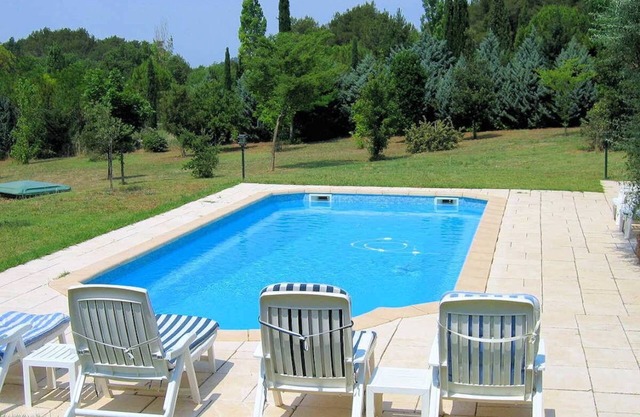 Unoverlooked vacation home in Beaurecueil near Aix-en-Provence.